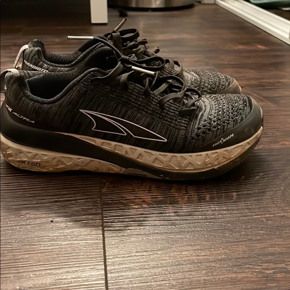 Altra Paradigm 4